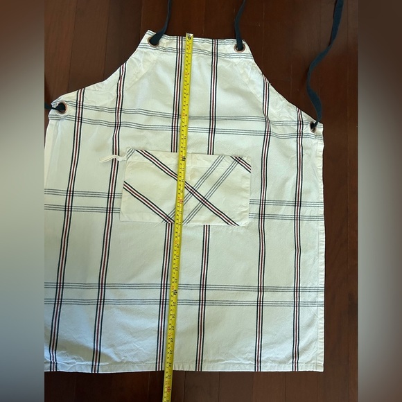 Hearth & Hand with Magnolia Kitchen Aprons high quality 100% cotton adult size - Picture 2 of 8